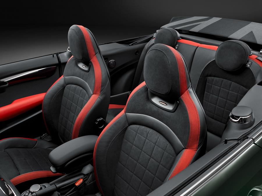  Mini Cooper S JCW Cabrio 2016 года  (фото 3 из 104)
